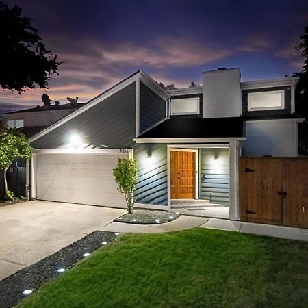 Open Airy Custom Designed Home - 2Kings - Sleeps 14 Houston Exteriör bild