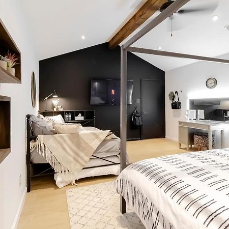 Open Airy Custom Designed Home - 2Kings - Sleeps 14 Houston Exteriör bild