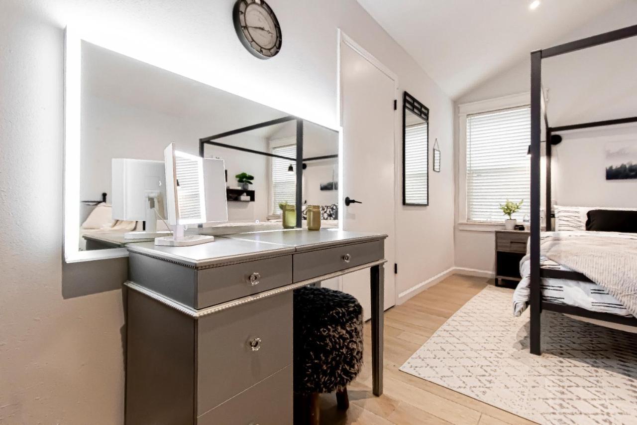 Open Airy Custom Designed Home - 2Kings - Sleeps 14 Houston Exteriör bild