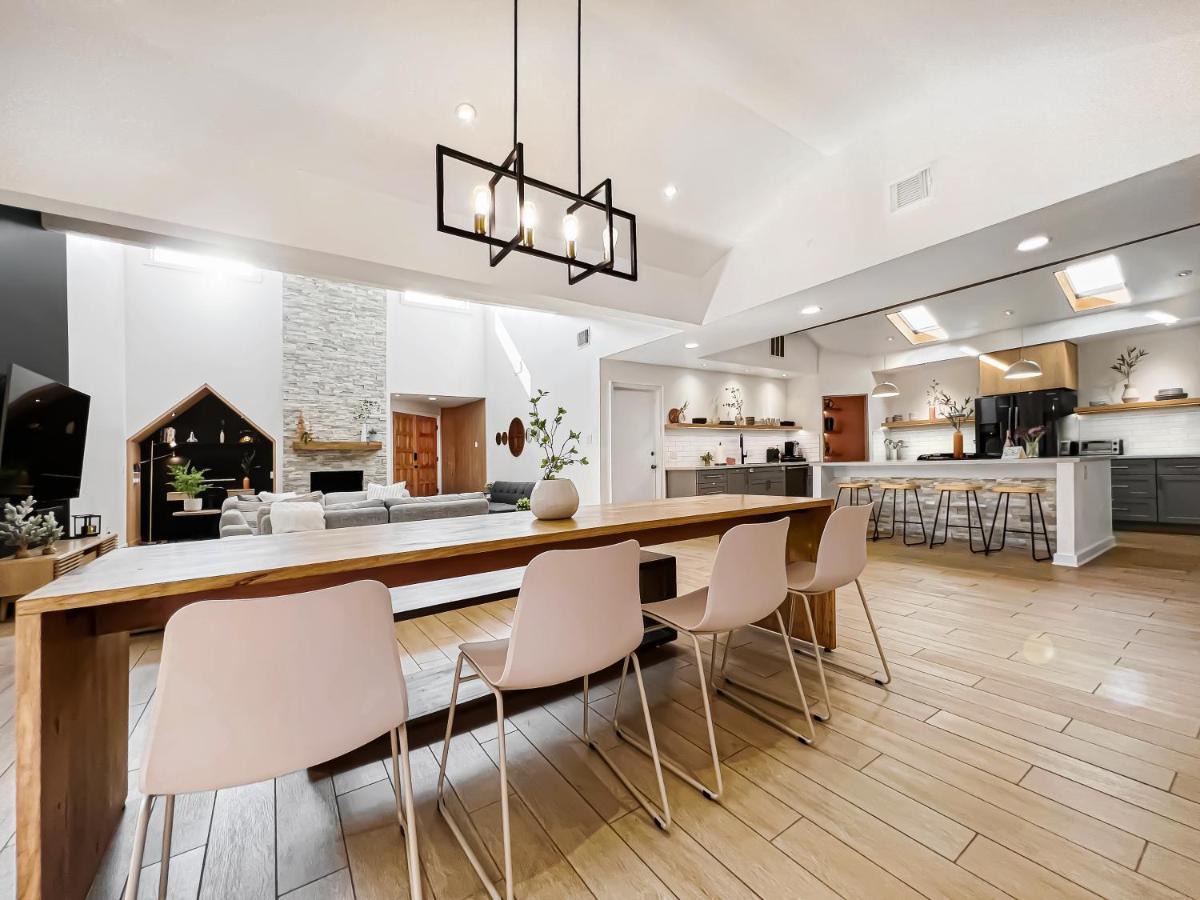 Open Airy Custom Designed Home - 2Kings - Sleeps 14 Houston Exteriör bild