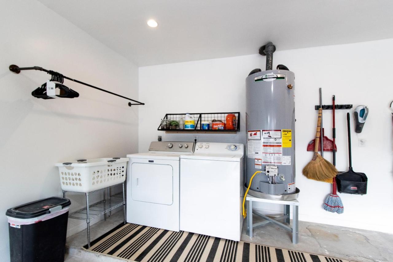 Open Airy Custom Designed Home - 2Kings - Sleeps 14 Houston Exteriör bild
