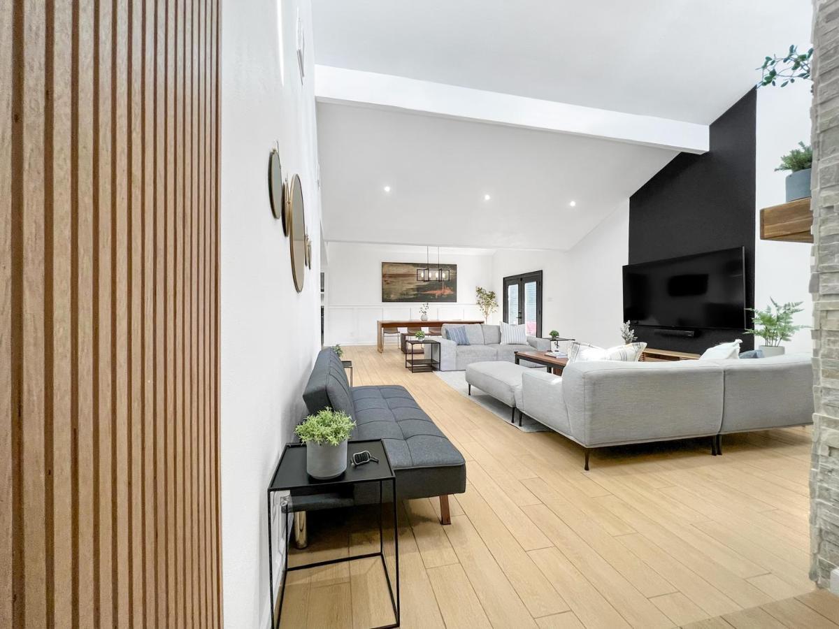Open Airy Custom Designed Home - 2Kings - Sleeps 14 Houston Exteriör bild