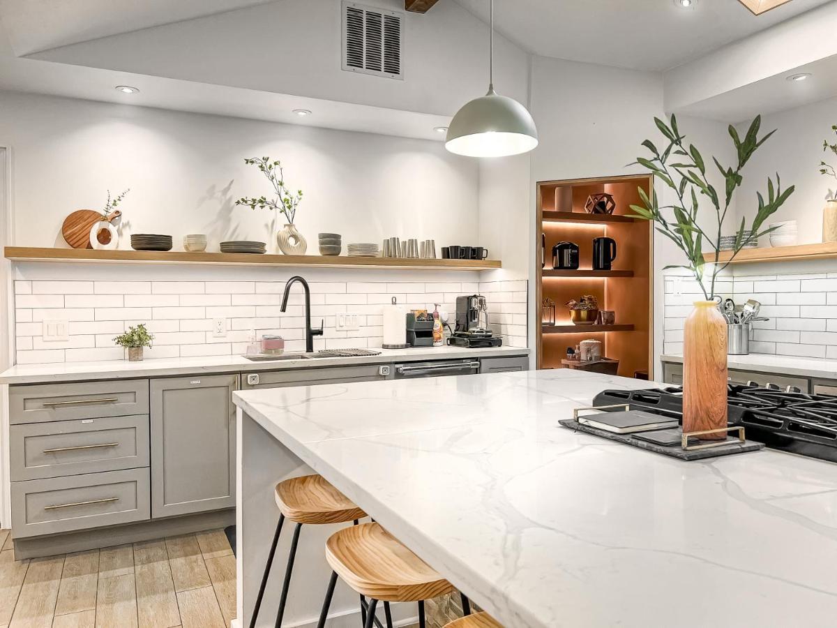 Open Airy Custom Designed Home - 2Kings - Sleeps 14 Houston Exteriör bild
