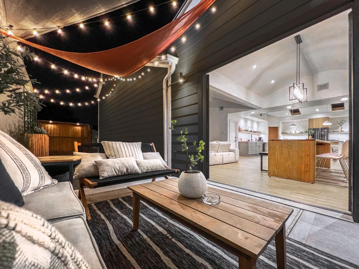Open Airy Custom Designed Home - 2Kings - Sleeps 14 Houston Exteriör bild